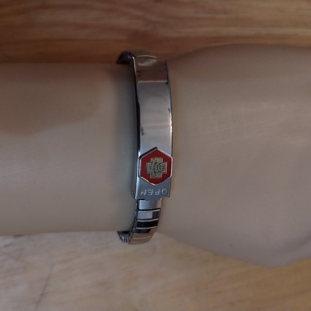 Stainless steel stretchy medical bracelet